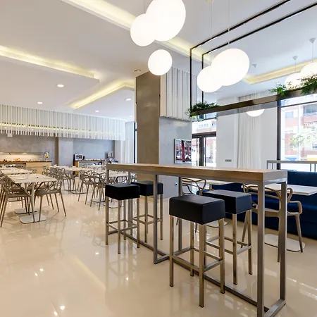 Monte Puertatierra Hotel