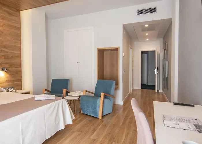 Monte Puertatierra فندق