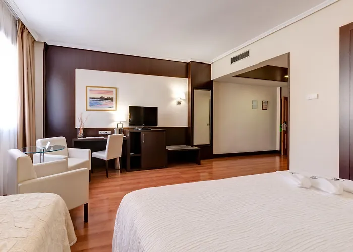 Monte Puertatierra 4* كاديز